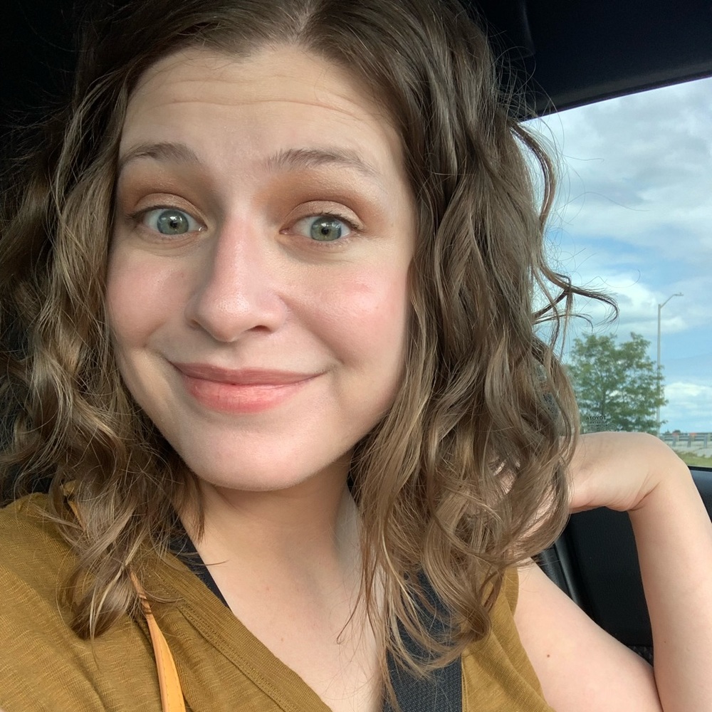 Meet your Posher, Elena